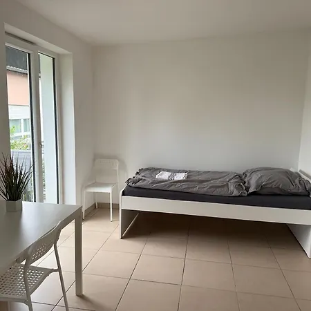 Modernes 2-zimmer Mit 4 Einzelbetten, Kueche & Balkon Offenbach am Main
